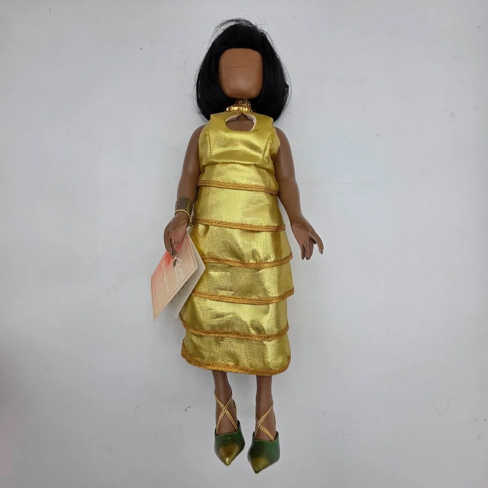 VTG Annie Lee Sass n' Class Gold Collectible Girls Night Out Fashion Doll #6408